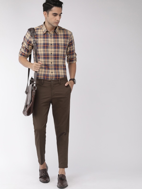 

Indian Terrain Men Beige & Navy Blue Slim Fit Checked Smart Casual Shirt