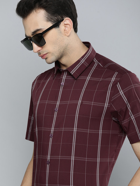 

Indian Terrain Men Burgundy & White Checked Slim Fit Formal Shirt