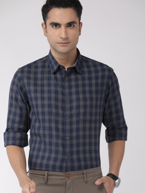 

Indian Terrain Men Blue & Charcoal Grey The Heathered Slim Fit Checked Smart Casual Shirt