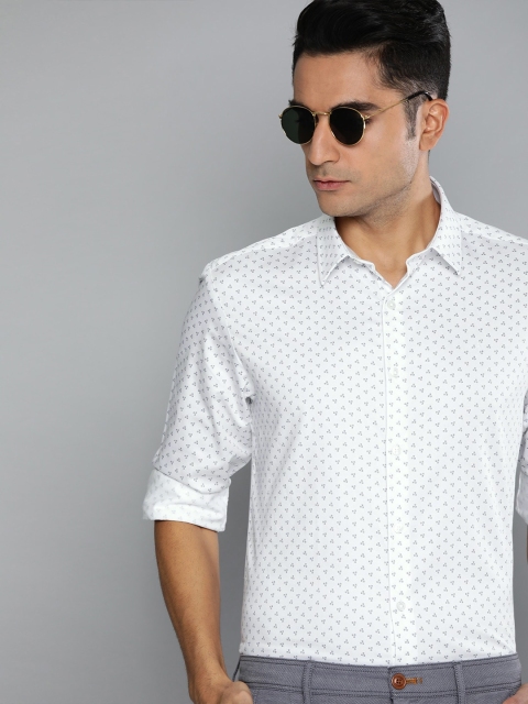 

Indian Terrain Men White & Navy Blue Slim Fit Printed Smart Casual Shirt