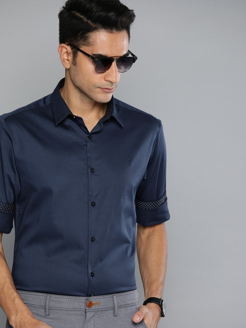 

Indian Terrain Men Navy Blue Solid Slim Fit Smart Casual Shirt