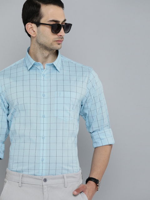 

Indian Terrain Men Blue & Black Slim Fit Checked Casual Shirt