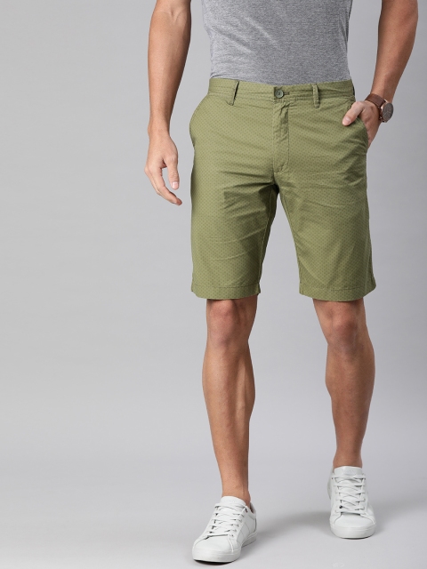 

Indian Terrain Men Olive Green Solid Regular Fit Chino Shorts