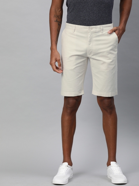 

Indian Terrain Men Off White Solid Slim Fit Chino Shorts