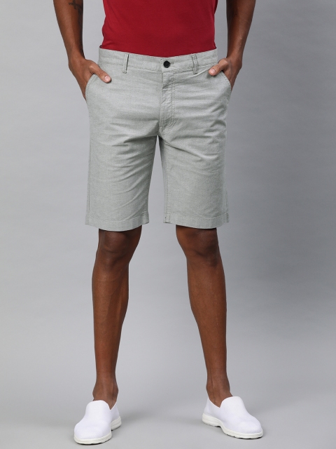

Indian Terrain Men Grey Solid Slim Fit Chino Shorts