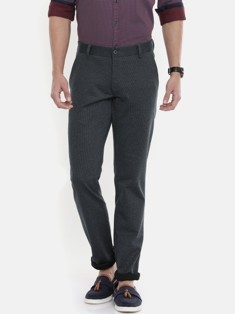

Parx Men Charcoal Grey Tapered Fit Checked Regular Trousers
