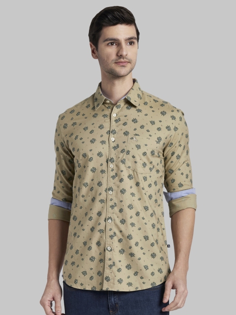 

Parx Men Beige & Green Slim Fit Printed Casual Shirt