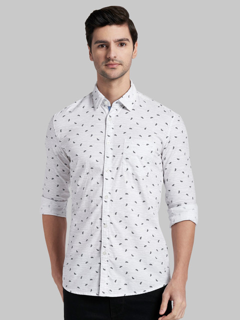 

Parx Men White & Navy Blue Slim Fit Solid Casual Shirt