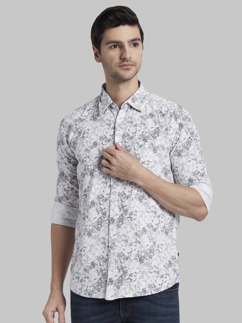 

Parx Men White & Grey Slim Fit Printed Casual Shirt