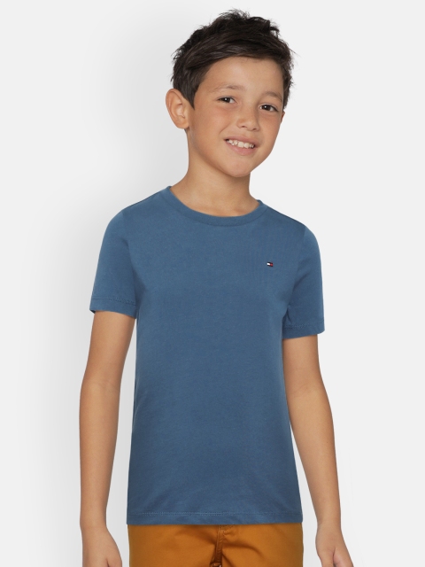 

Tommy Hilfiger Boys Blue Solid Round Neck T-shirt