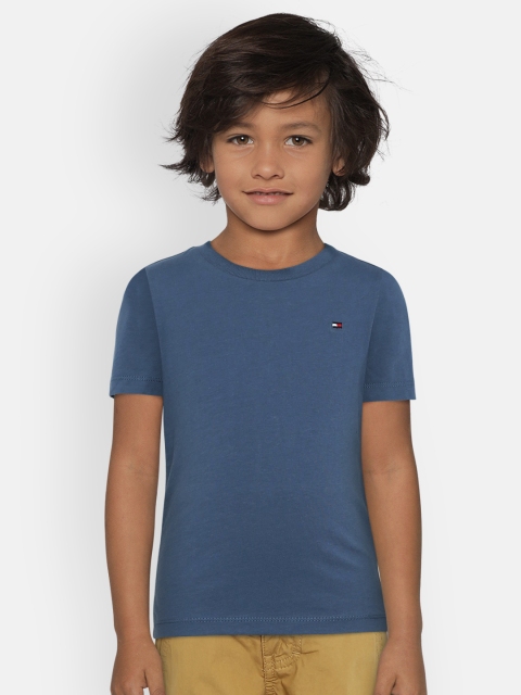 

Tommy Hilfiger Boys Blue Solid Round Neck T-shirt