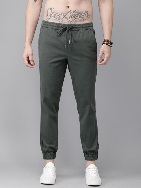 

Roadster Men Grey Regular Fit Solid Joggers