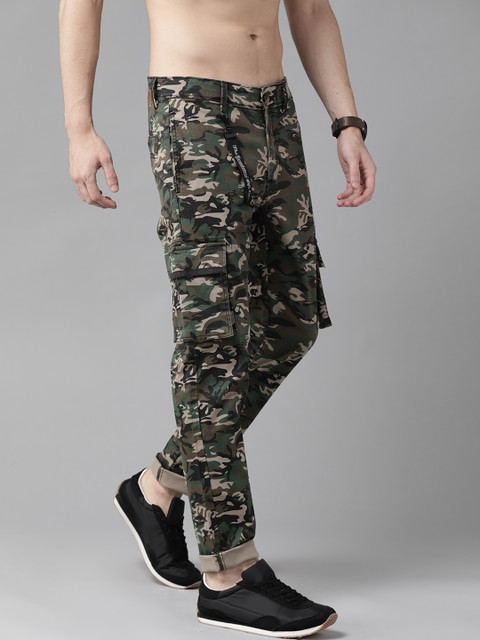 

Roadster Men Olive Green & Black Regular Fit Camouflage Printed Cargos