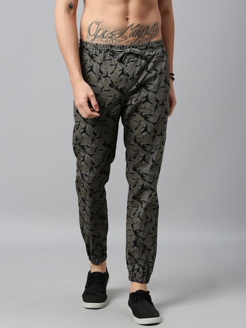 

Roadster Men Grey & Black Regular Fit Printed Joggers