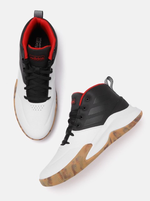 

ADIDAS Men White & Black Own The Game Colourblocked Basketball Shoes