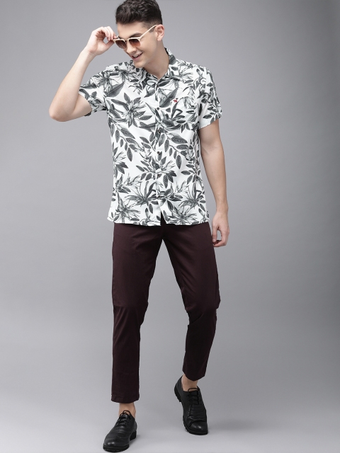 

THE BEAR HOUSE Men White & Grey Slim Fit Printed Casual Shirt