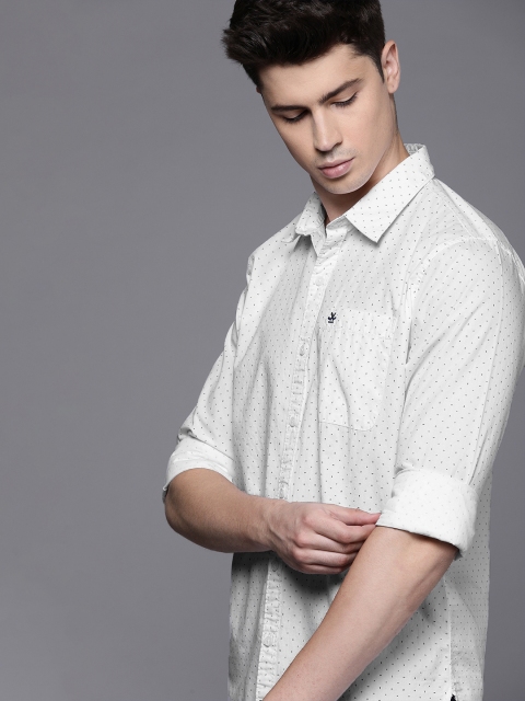 

WROGN Men White & Navy Blue Slim Fit Printed Casual Shirt