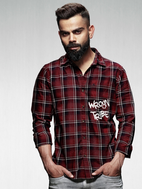 Men Maroon & Off-White Slim Fit Checked Casual Shirt