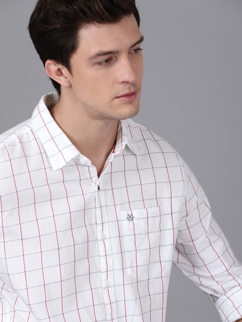 

WROGN Men White & Red Slim Fit Checked Casual Shirt