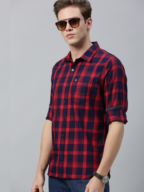 

WROGN Men Red & Navy Blue Slim Fit Checked Casual Shirt