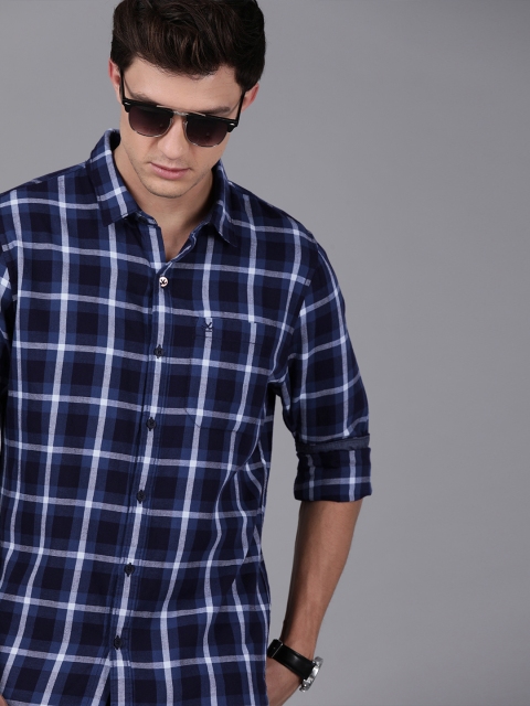 

WROGN Men Navy Blue & Grey Slim Fit Checked Casual Shirt