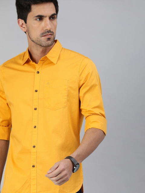 Men Yellow Slim Fit Solid Casual Shirt