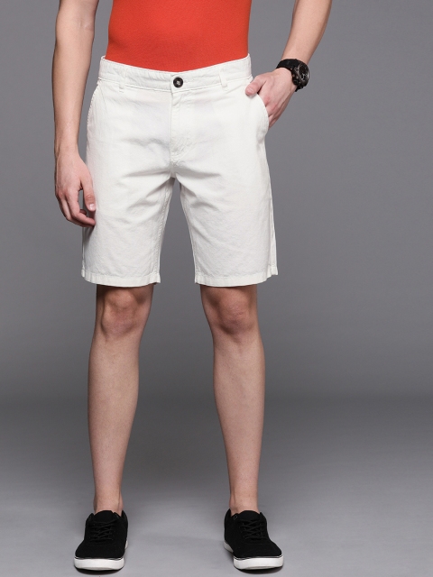 

WROGN Men Off-White Solid Regular Fit Regular Shorts