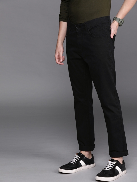 Men Black Slim Fit Solid Chinos