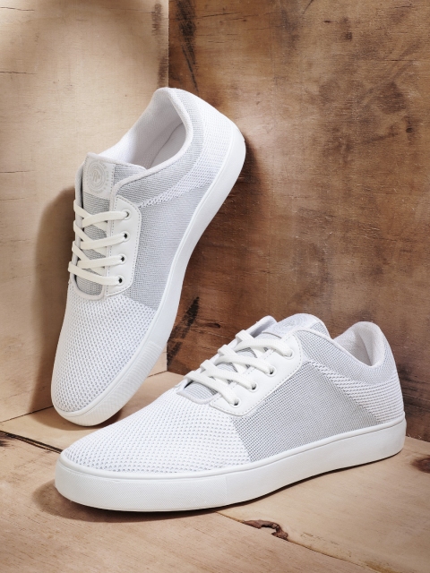 

Roadster Men Grey & White Colourblocked Sneakers