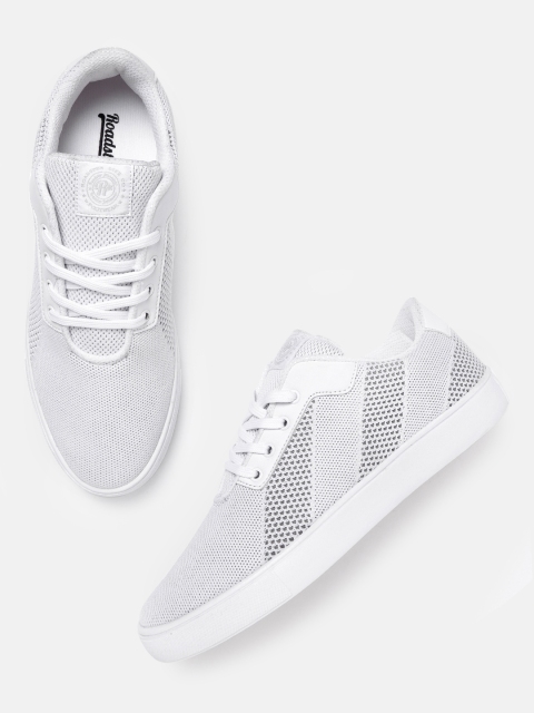 

Roadster Men White & Grey Woven Design Sneakers