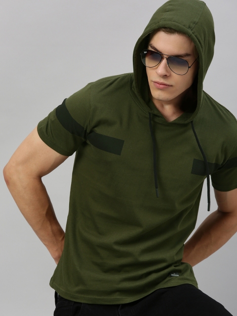 

WROGN Men Olive Green & Black Printed Slim Fit Hooded T-shirt