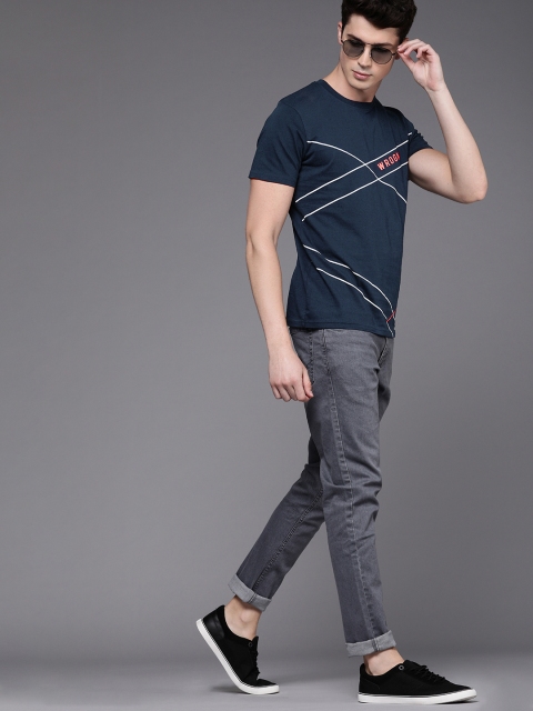 

WROGN Men Navy Blue Slim Fit Printed Round Neck T-shirt