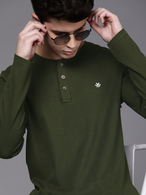 

WROGN Men Olive Green Slim Fit Solid Henley Neck Pure Cotton T-shirt