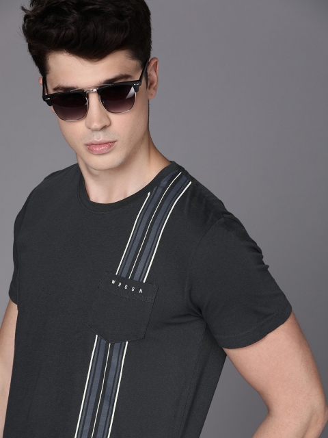 

WROGN Men Charcoal Striped Slim Fit Round Neck T-shirt With Pocket Detailing