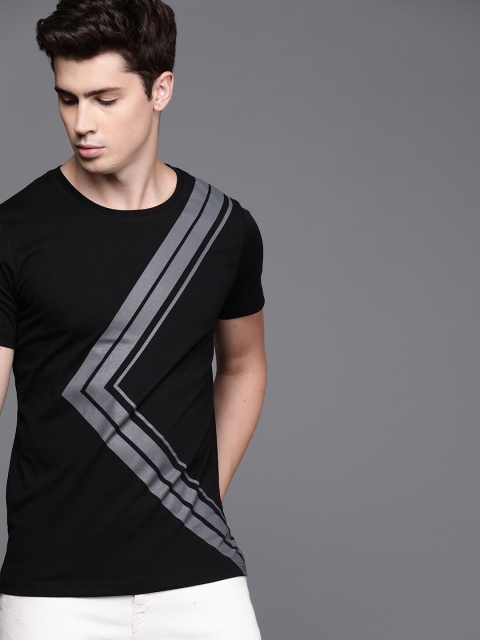 

WROGN Men Black & Grey Striped Round Neck T-shirt