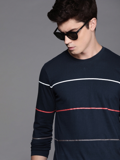

WROGN Men Navy Blue White Striped Slim Fit Round Neck Pure Cotton T-shirt