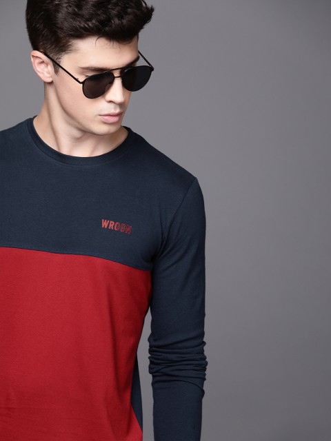 

WROGN Men Red Navy Blue Colourblocked Slim Fit Round Neck Pure Cotton T-shirt