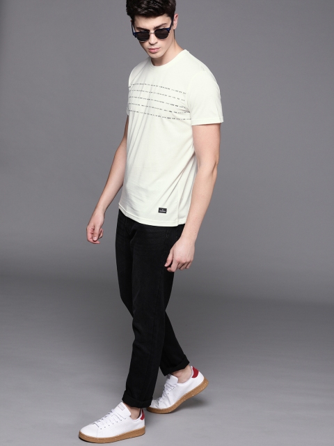 

WROGN Men Cream-Coloured Printed Regular Fit Round Neck T-shirt