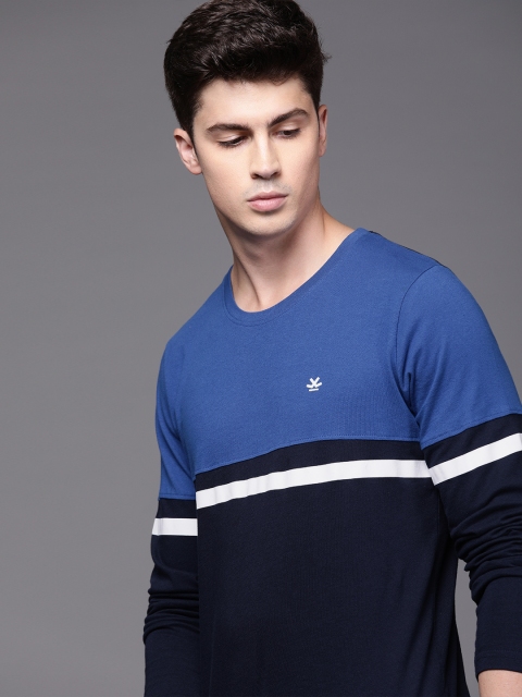 

WROGN Men Navy Blue Colourblocked Slim Fit Round Neck T-shirt