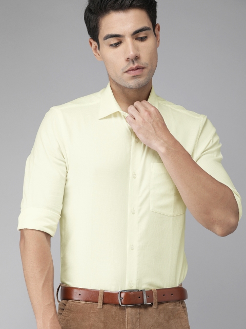 

Turtle Men Cream-Coloured Relaxed Slim Fit Self Design Formal Shirt