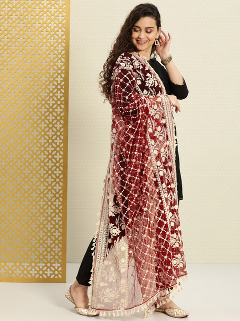 

House of Pataudi Maroon & Off-White Embellished Dupatta