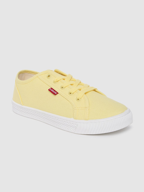 

Levis Women Yellow MALIBU BEACH Sneakers