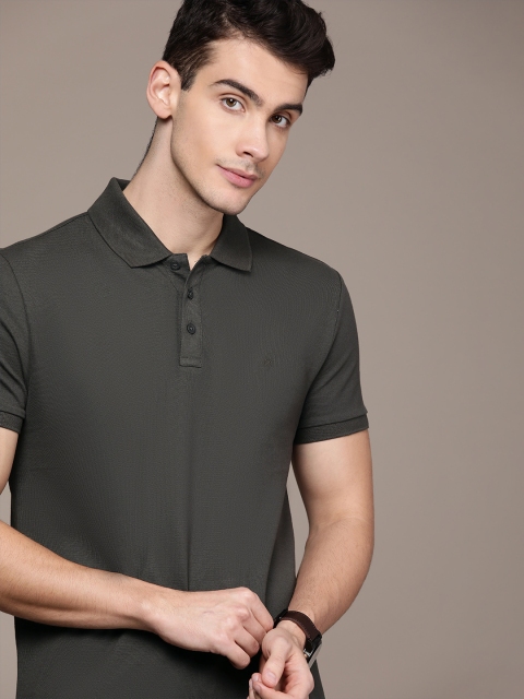 

Calvin Klein Jeans Men Grey Solid Slim Fit Polo Collar T-shirt