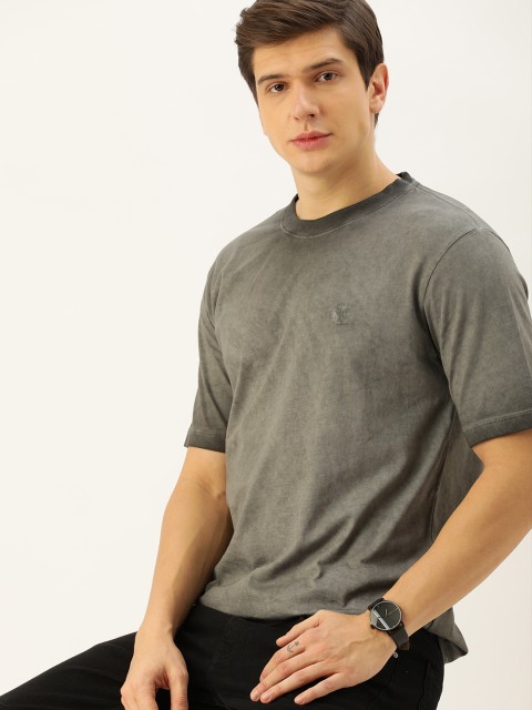 

Calvin Klein Jeans Men Charcoal Grey Dyed Round Neck T-shirt