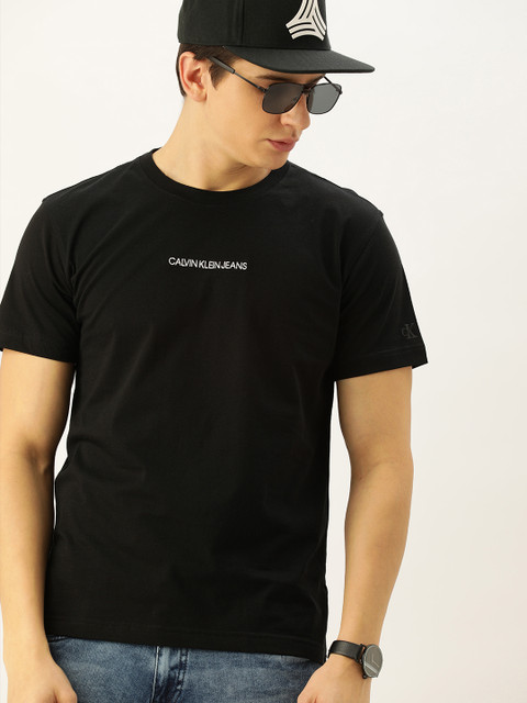 

Calvin Klein Jeans Men Black Solid Round Neck T-shirt