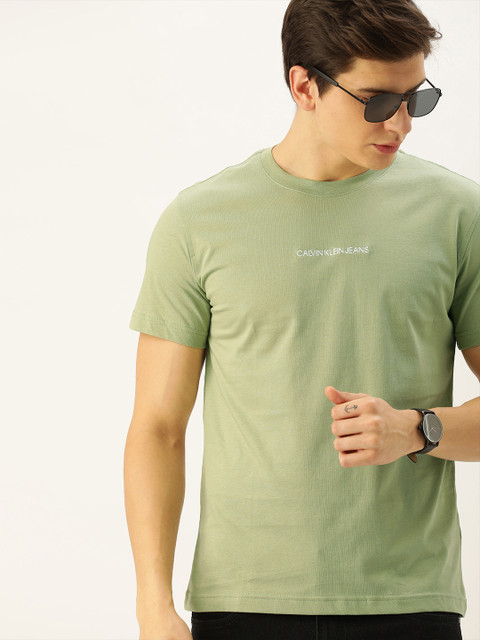 

Calvin Klein Jeans Men Olive Green Solid Round Neck Sustainable Pure Cotton T-shirt