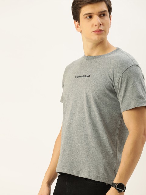 

Calvin Klein Jeans Men Grey Solid Round Neck T-shirt