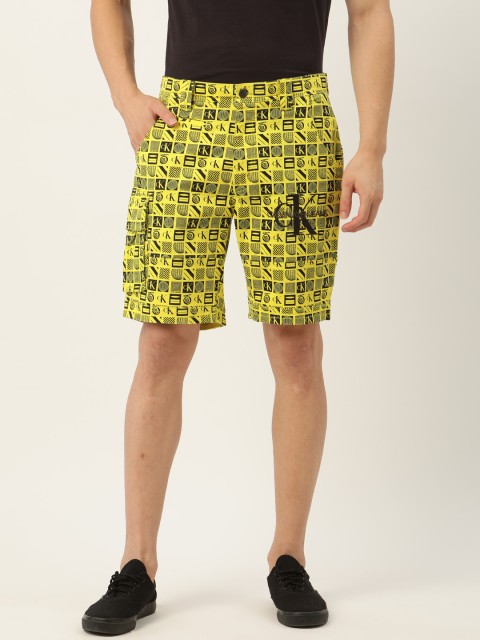 

Calvin Klein Jeans Men Yellow & Black Printed Regular Fit Cargo Shorts