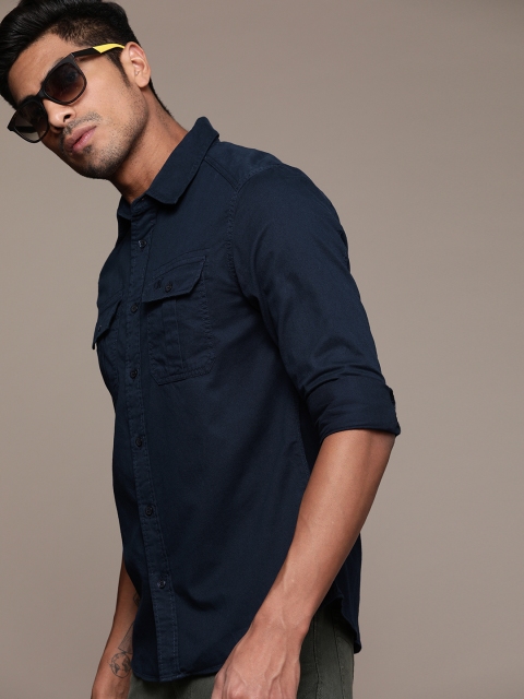 

Calvin Klein Jeans Men Navy Blue Regular Fit Solid Casual Shirt
