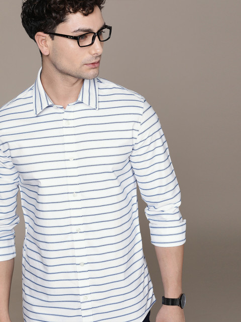 

Calvin Klein Jeans Men White & Blue Slim Fit Striped Casual Shirt